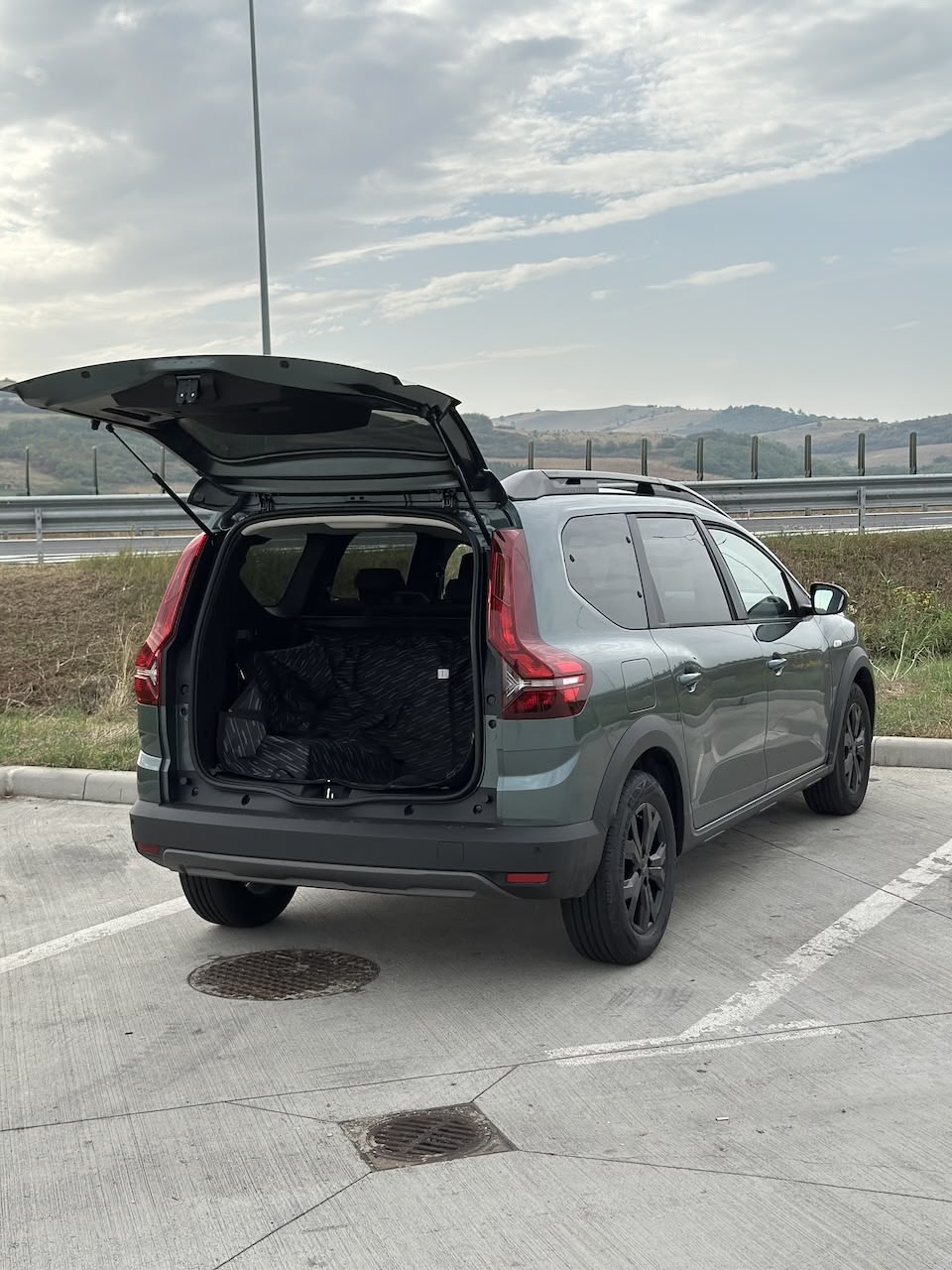 Dacia Jogger 1.0 GPL 7 Locuri: O Alegere Inteligentă
