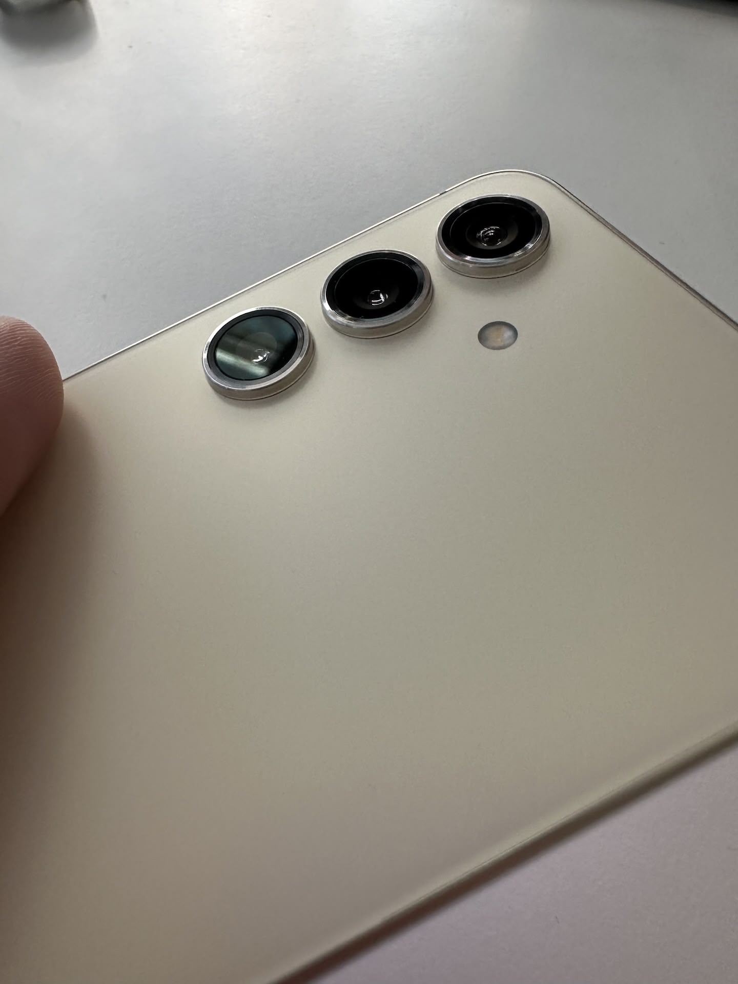 Samsung Galaxy S24:  Impresionant si in 2024