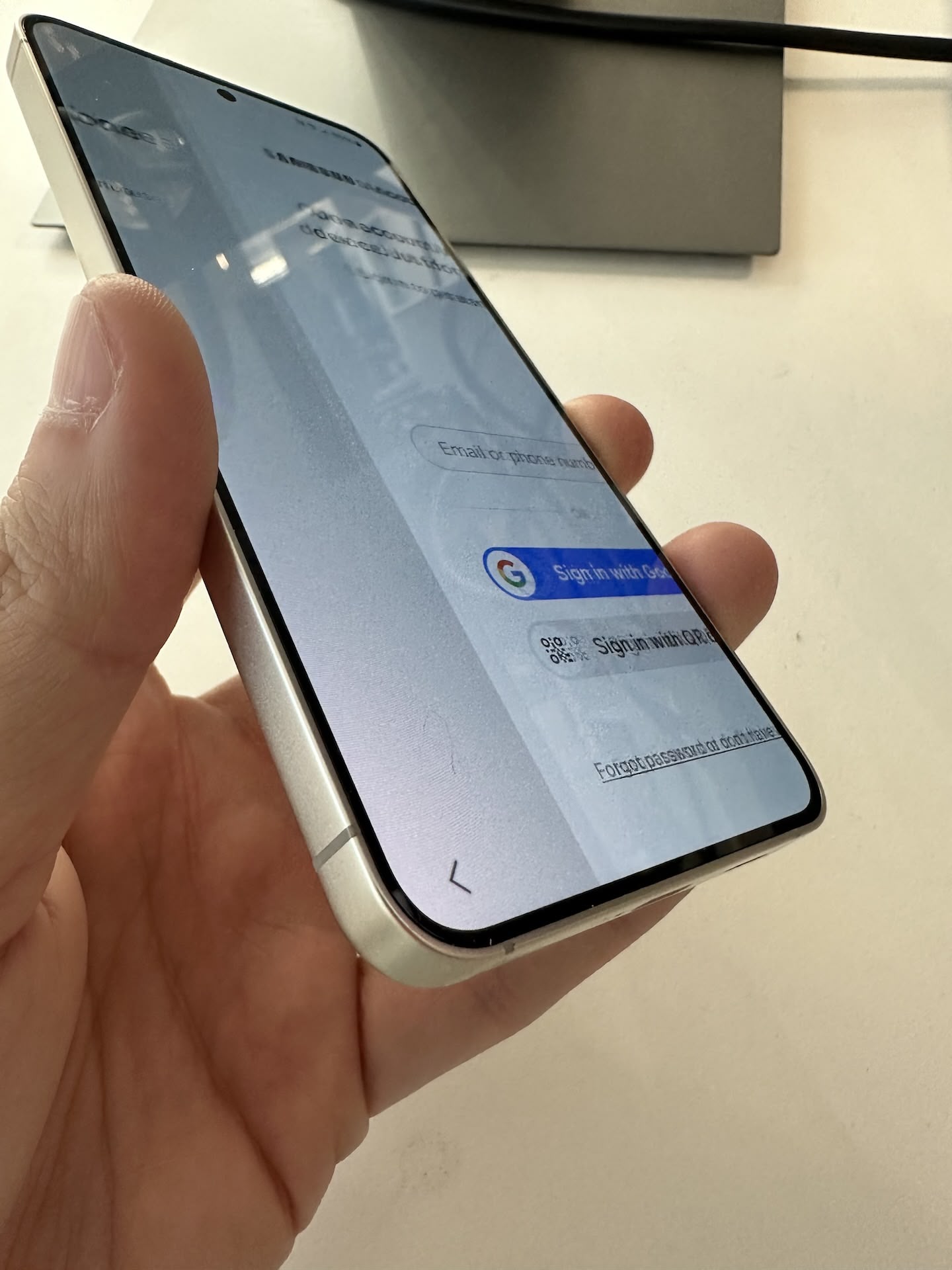 Samsung Galaxy S24:  Impresionant si in 2024