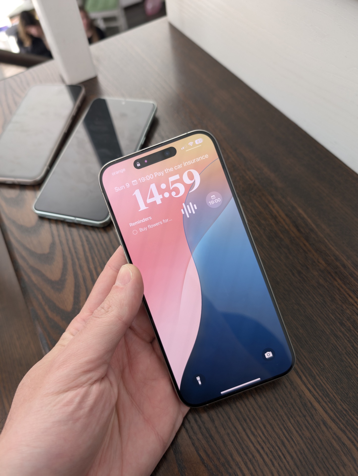 iPhone 15 Pro Max în 2024: Merită Upgrade-ul și Ce Îl Face Special?