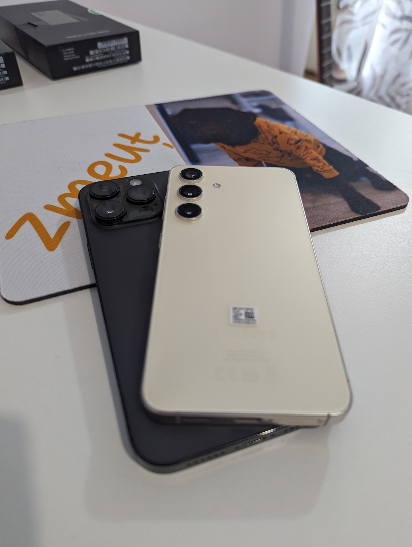 Samsung Galaxy S24 vs iPhone 14 Pro Max: Bătălia Titanilor în 2024