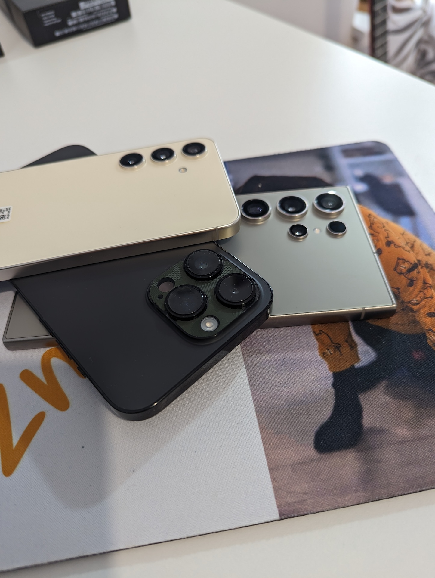 Samsung S24 vs S24 Ultra vs iPhone 14 Pro Max: Trilema Flagship-urilor în 2024