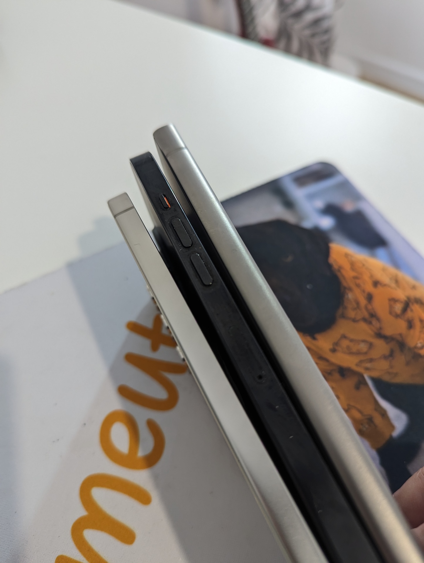 Samsung S24 vs S24 Ultra vs iPhone 14 Pro Max: Trilema Flagship-urilor în 2024