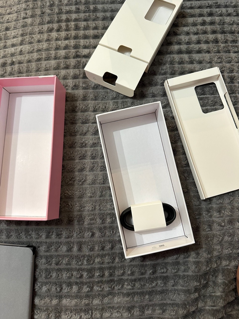 HMD Skyline: Un Telefon Reperabil cu Ambiții Înalte