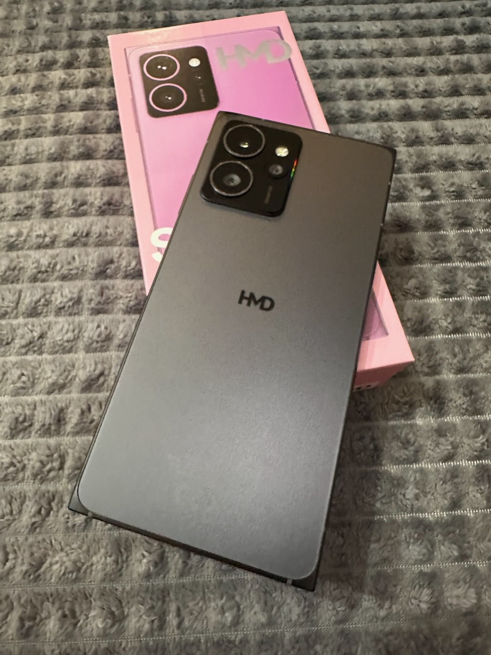 HMD Skyline: Un Telefon Reperabil cu Ambiții Înalte