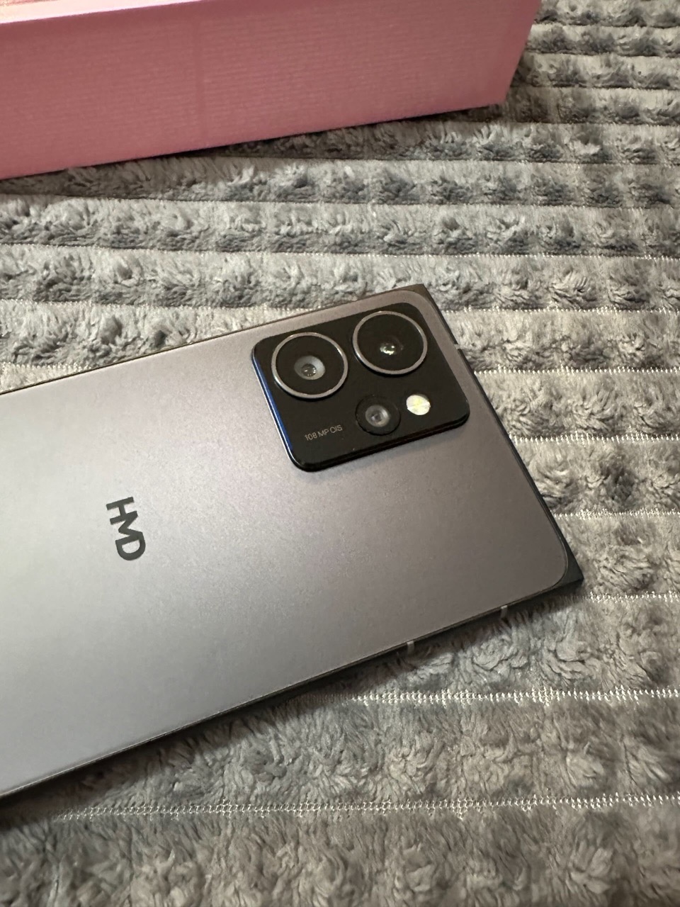 HMD Skyline: Un Telefon Reperabil cu Ambiții Înalte