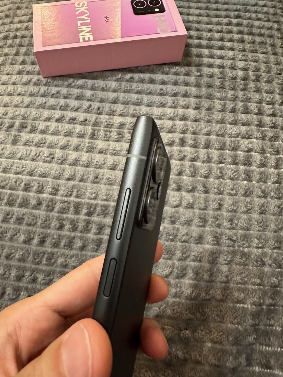 HMD Skyline: Un Telefon Reperabil cu Ambiții Înalte