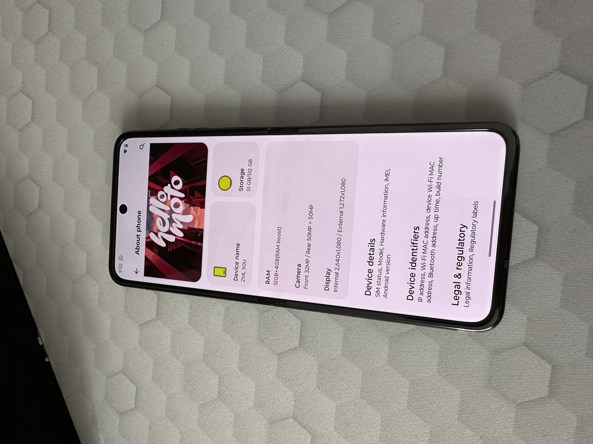 Motorola Razr 50 Ultra: Ghid de configurare inițială