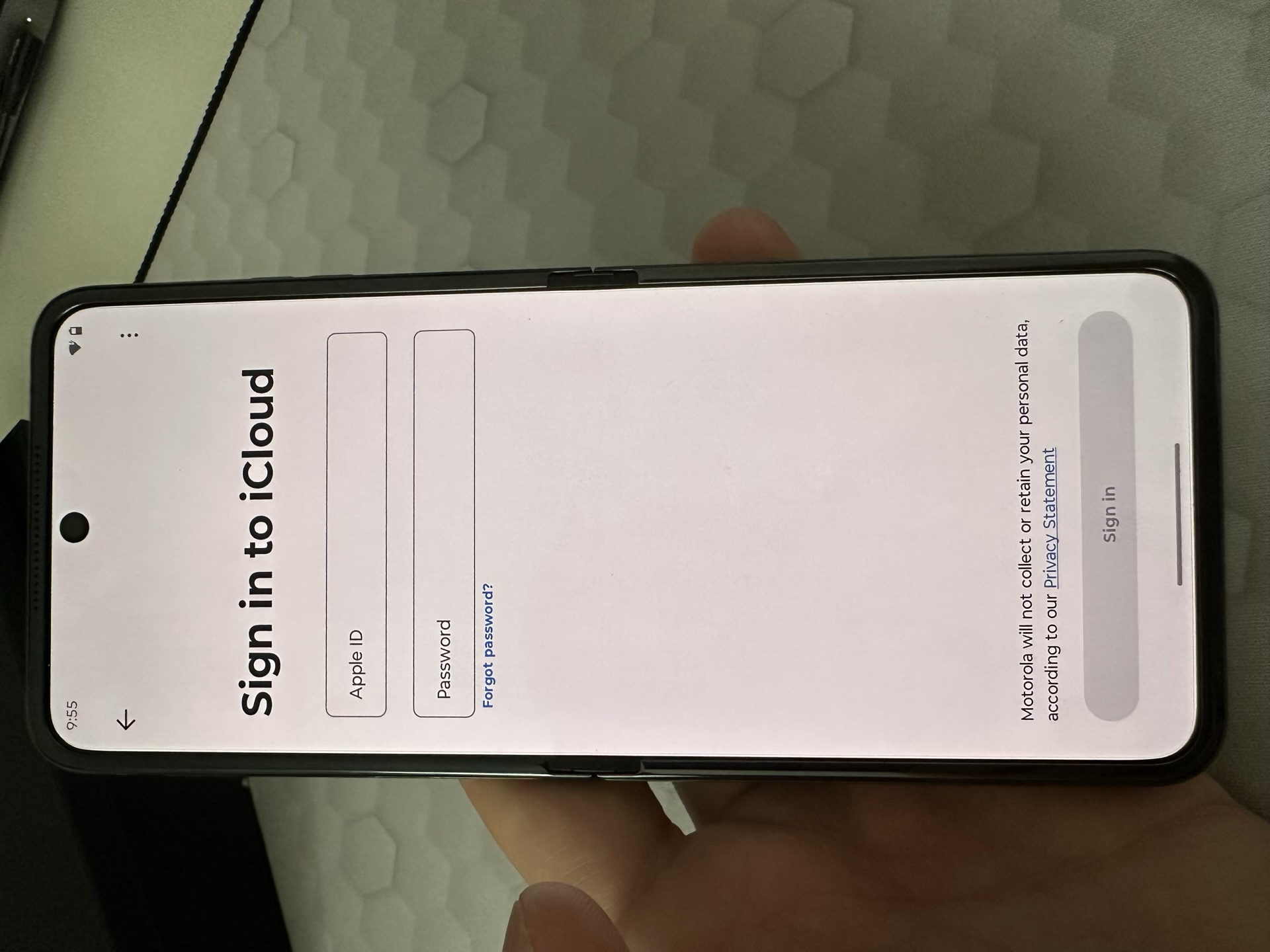 Motorola Razr 50 Ultra: Ghid de configurare inițială