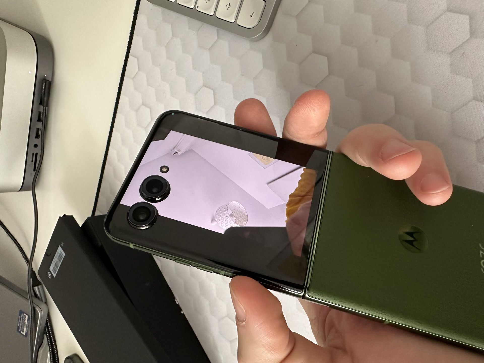 Motorola Razr 50 Ultra: Ghid de configurare inițială