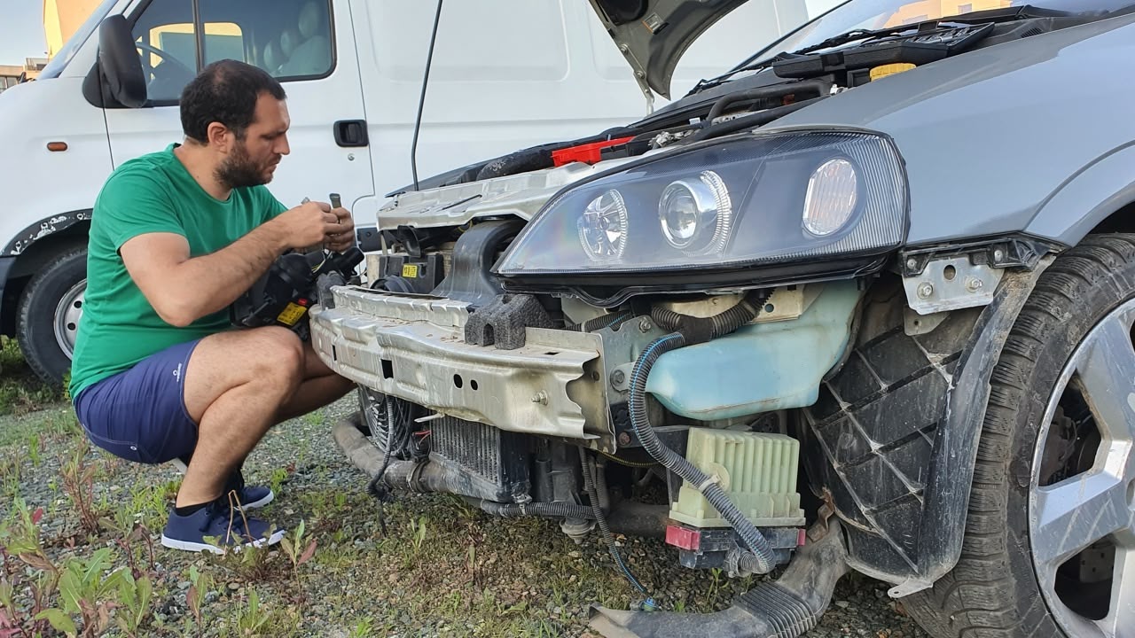 Restaurarea unui Opel Astra G Bertone: In căutarea perfecțiunii