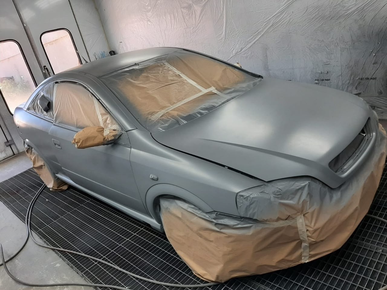 Restaurarea unui Opel Astra G Bertone: In căutarea perfecțiunii