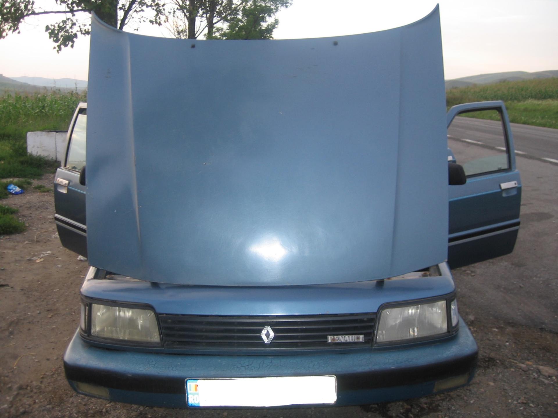 Prima dragoste pe patru roți: Renault Medallion DL (Renault 21)