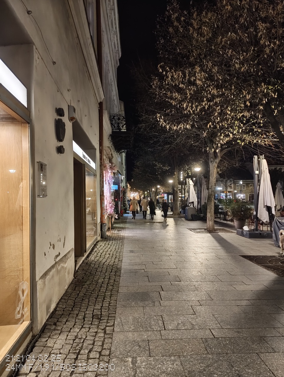 Nothing Phone 3a: Modul Night te lasă în întuneric când vine vorba de culori