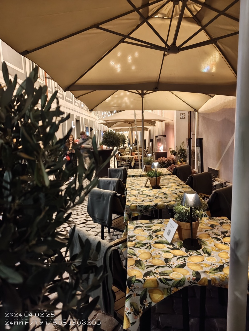 Nothing Phone 3a: Modul Night te lasă în întuneric când vine vorba de culori