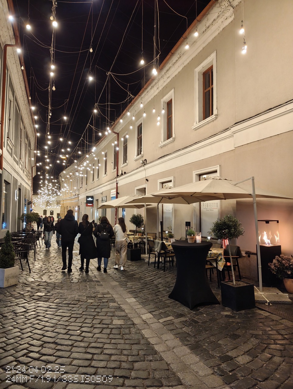 Nothing Phone 3a: Modul Night te lasă în întuneric când vine vorba de culori