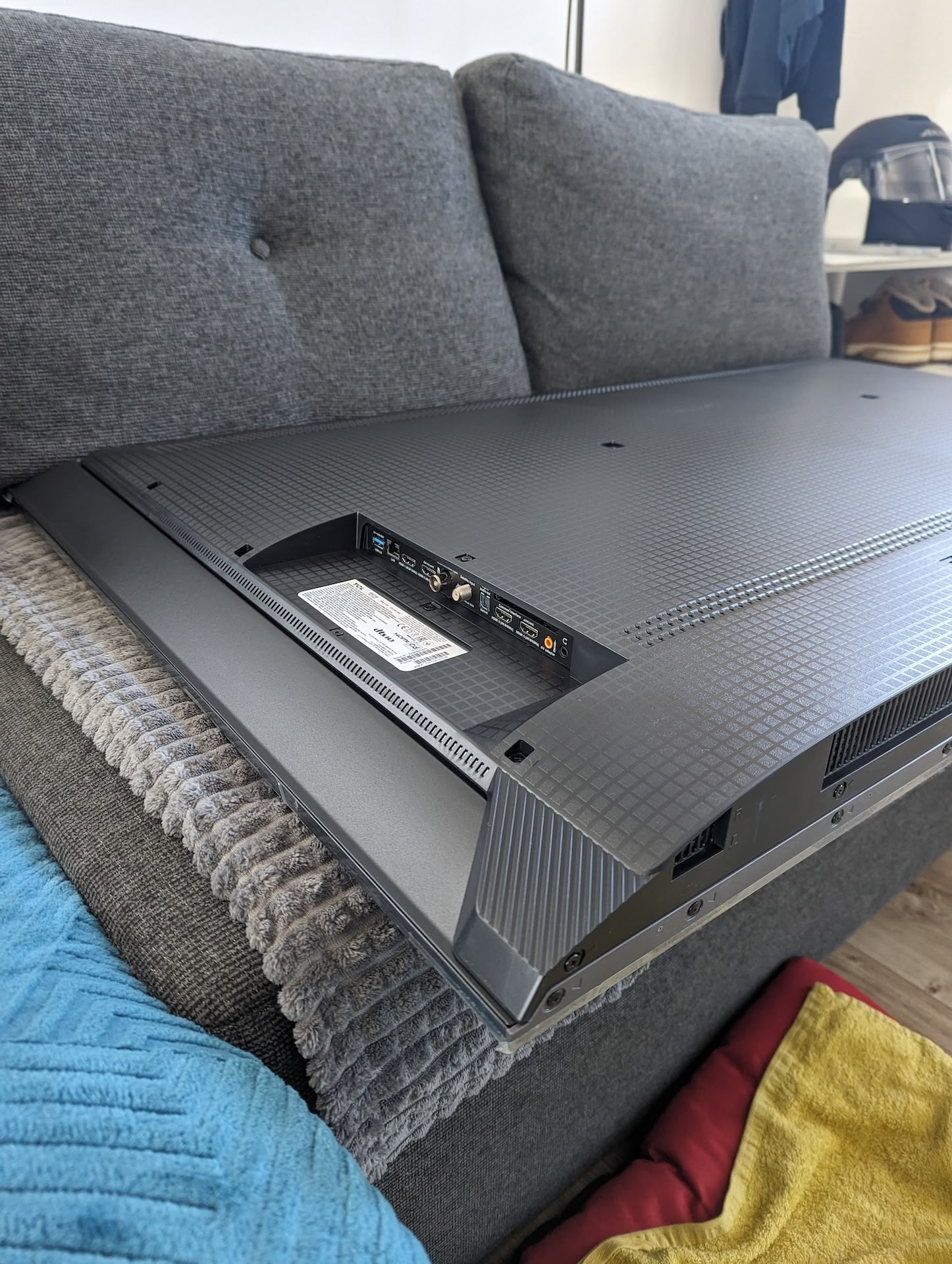 Televizorul TCL 55C745: părere după un an