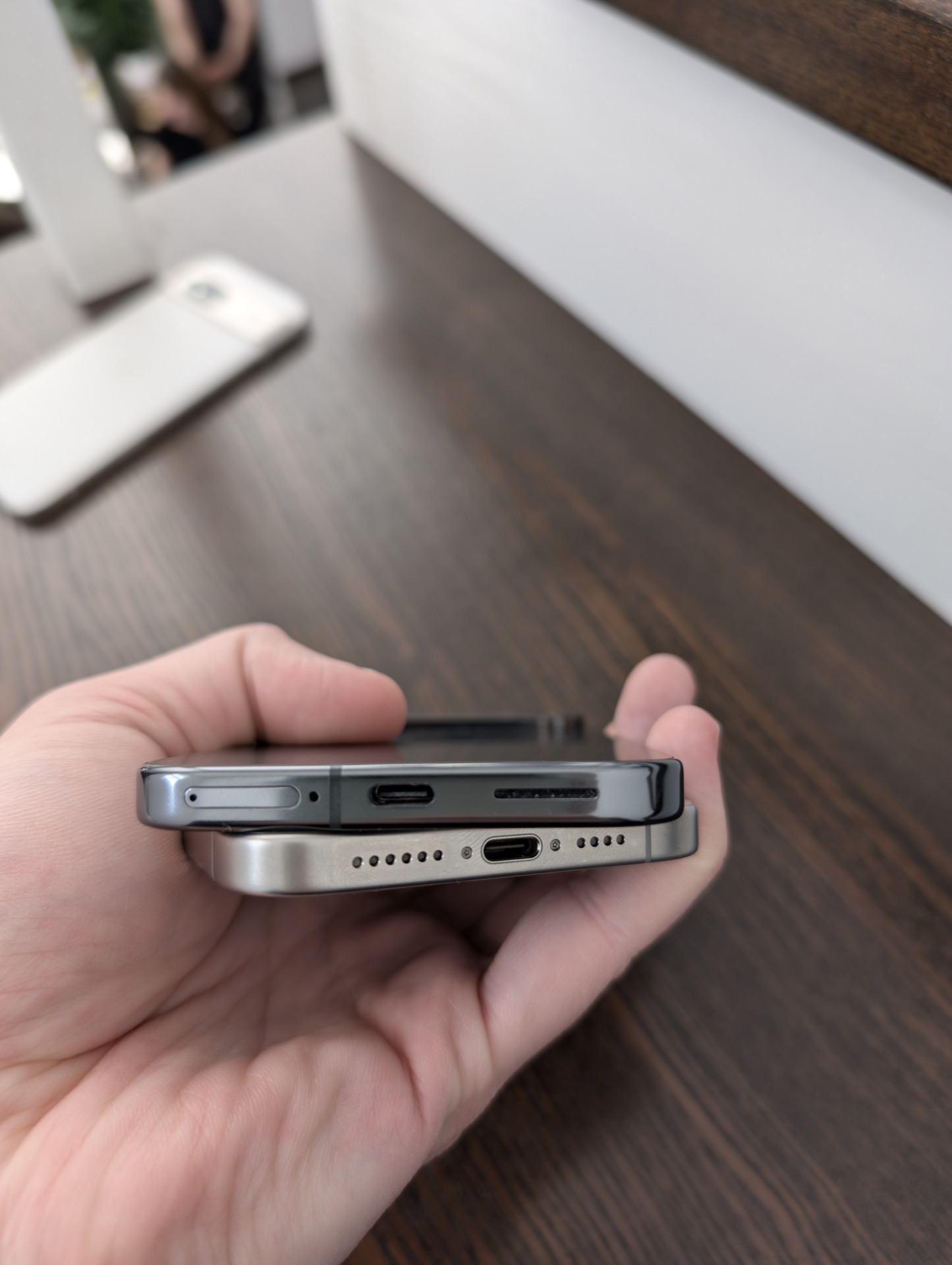 iPhone 15 Pro Max vs. Noul Pixel 9 Pro XL – Ce Alegi în Primăvara 2025?