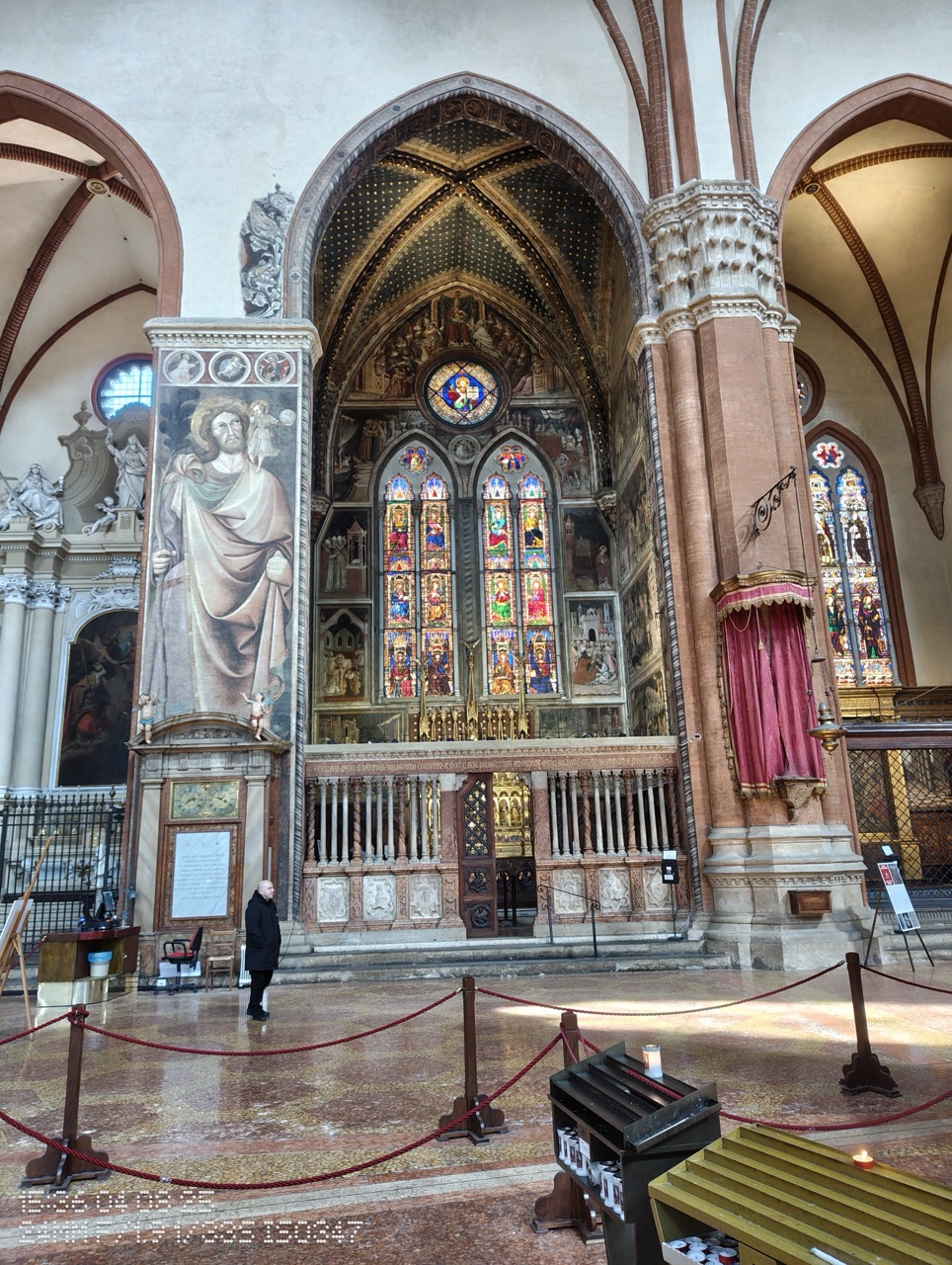 Am Testat Camera Nothing Phone 3a în Bologna: O Surpriză Plăcută la Buget!