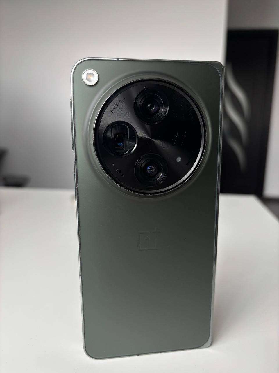 OnePlus Open: Parere si entuziasm temperat