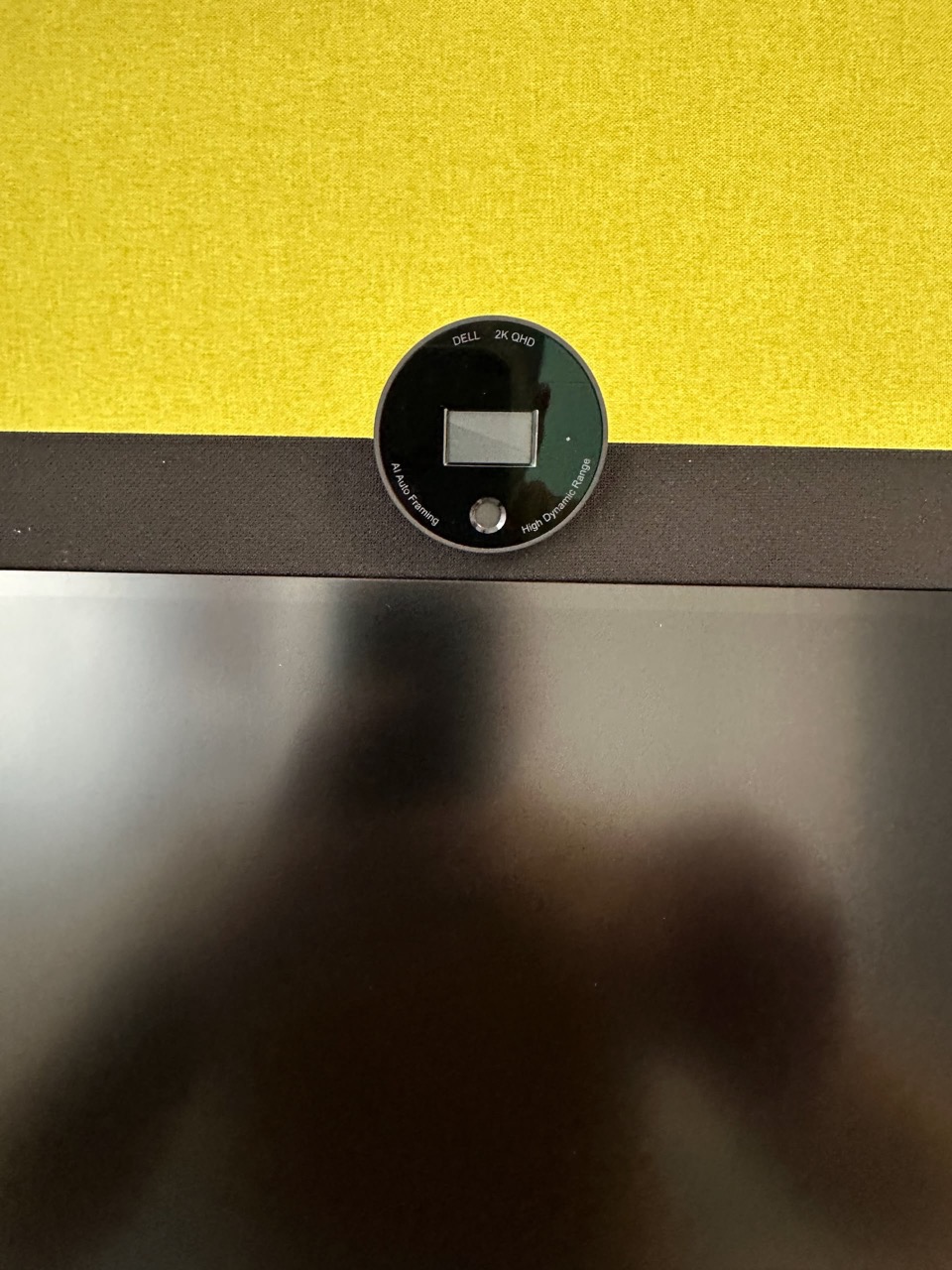 Dell P2724DEB, căutarea monitorului ideal s-a încheiat cu… greață?