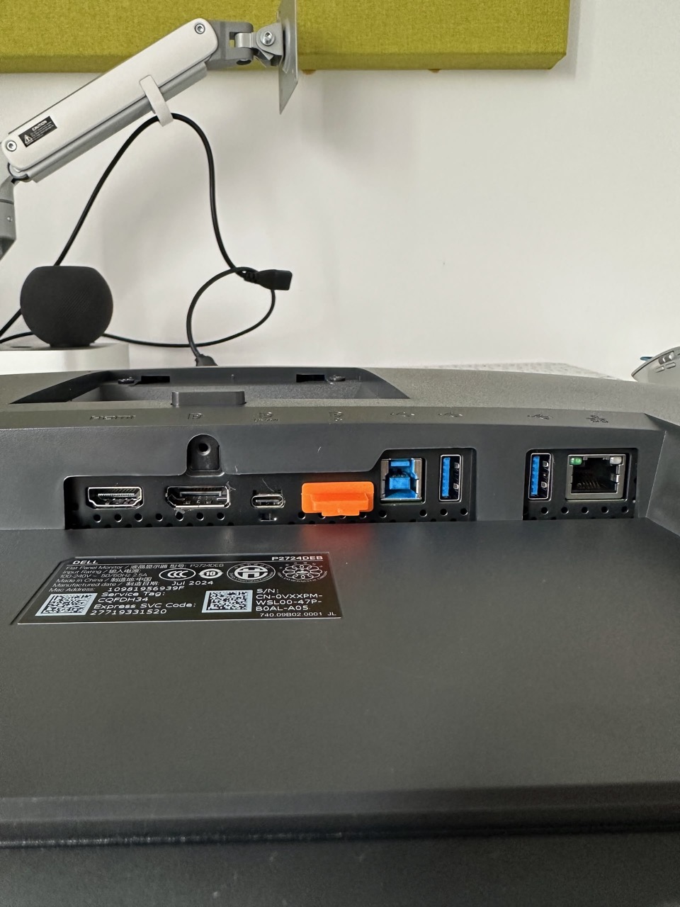 Dell P2724DEB, căutarea monitorului ideal s-a încheiat cu… greață?