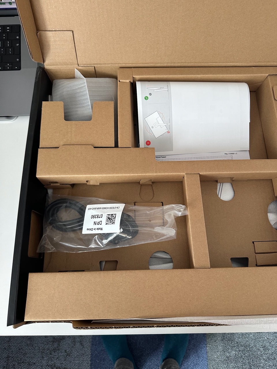 Update Monitor Saga: Am trecut la Dell U2724DE