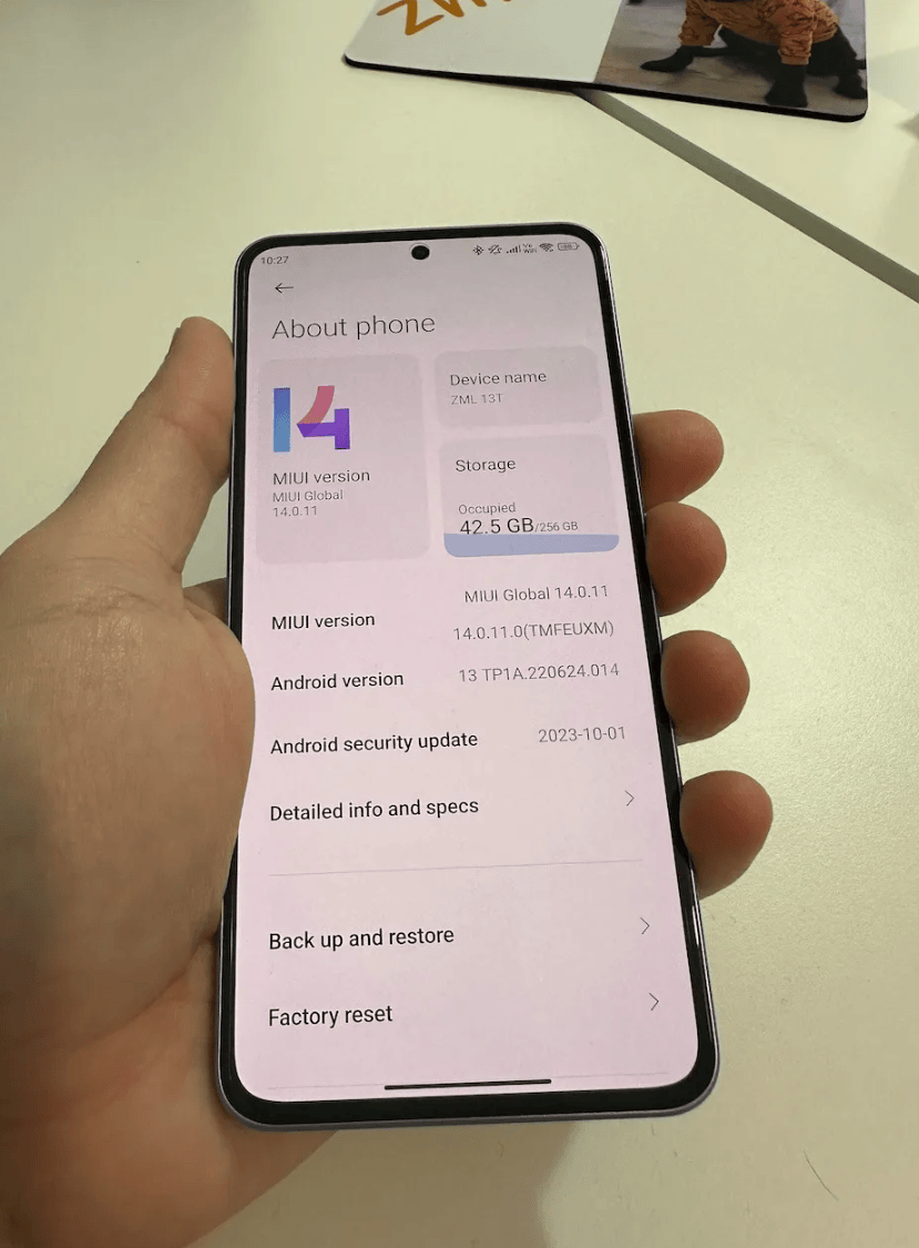 Impresie Xiaomi 13T: Există. Și cam atât?