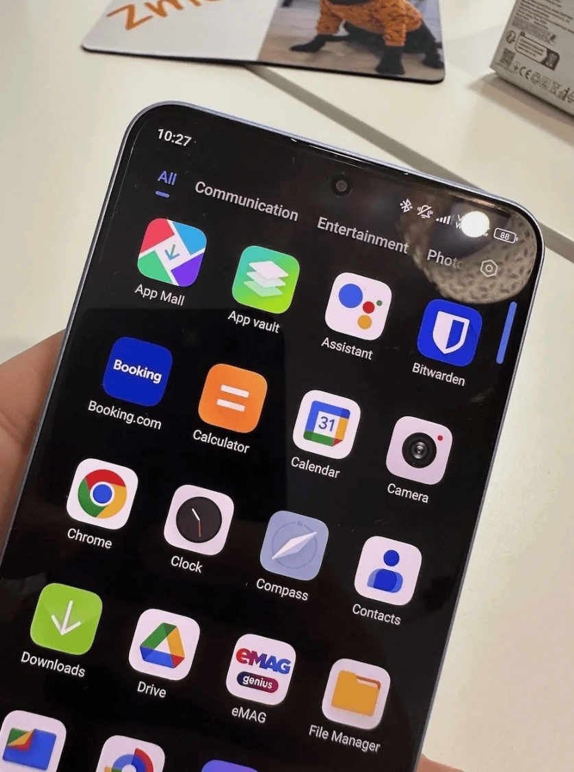 Impresie Xiaomi 13T: Există. Și cam atât?