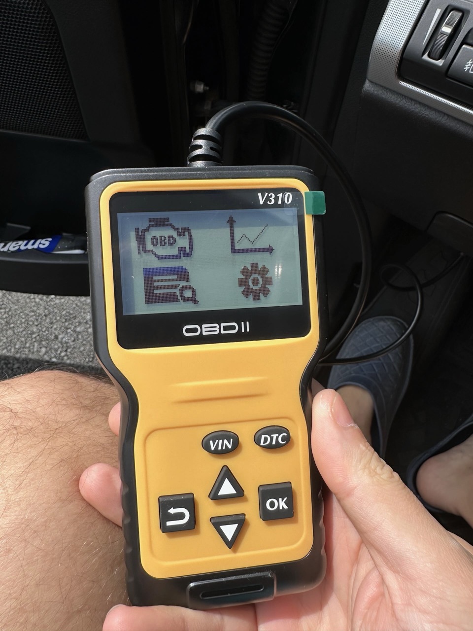 Tester Diagnoză auto multimarcă OBD2 V310 – recenzie completă și avantaje
