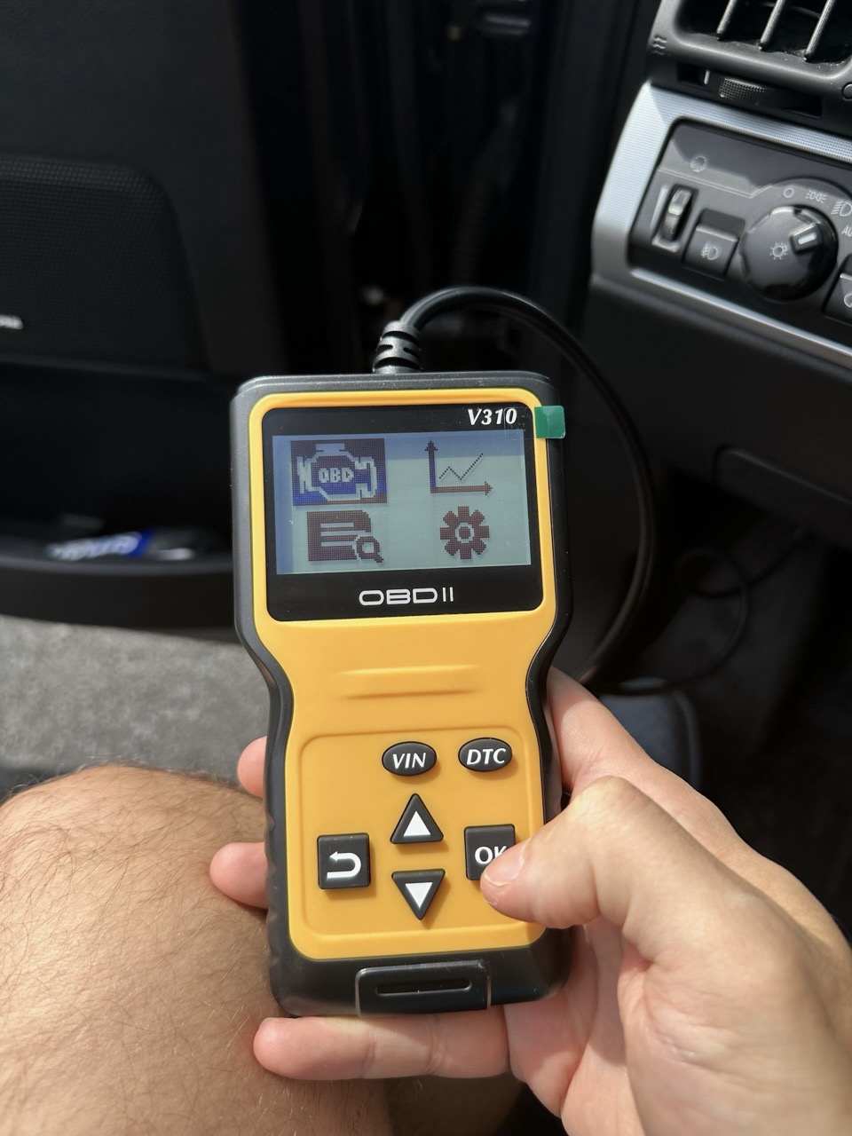 Tester Diagnoză auto multimarcă OBD2 V310 – recenzie completă și avantaje